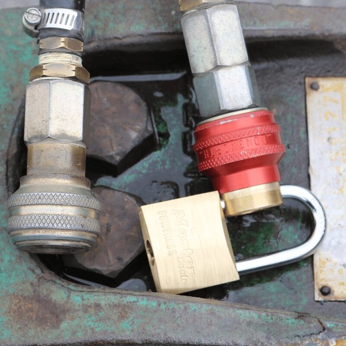 Trailer Lockout Coupling Fitting For Airline W/- Padlock